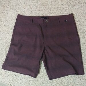 Mens' NWOT Travis Mathew Maroon Golf Shorts Sleek Design